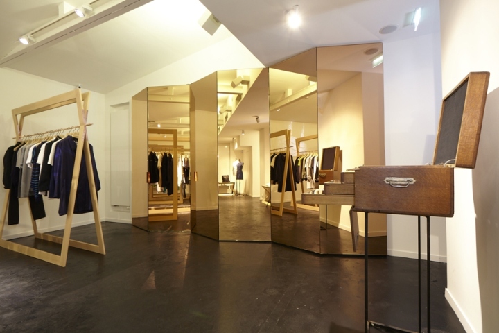 Tom Greyhound精品專(zhuān)賣(mài)店空間設(shè)計(jì)
